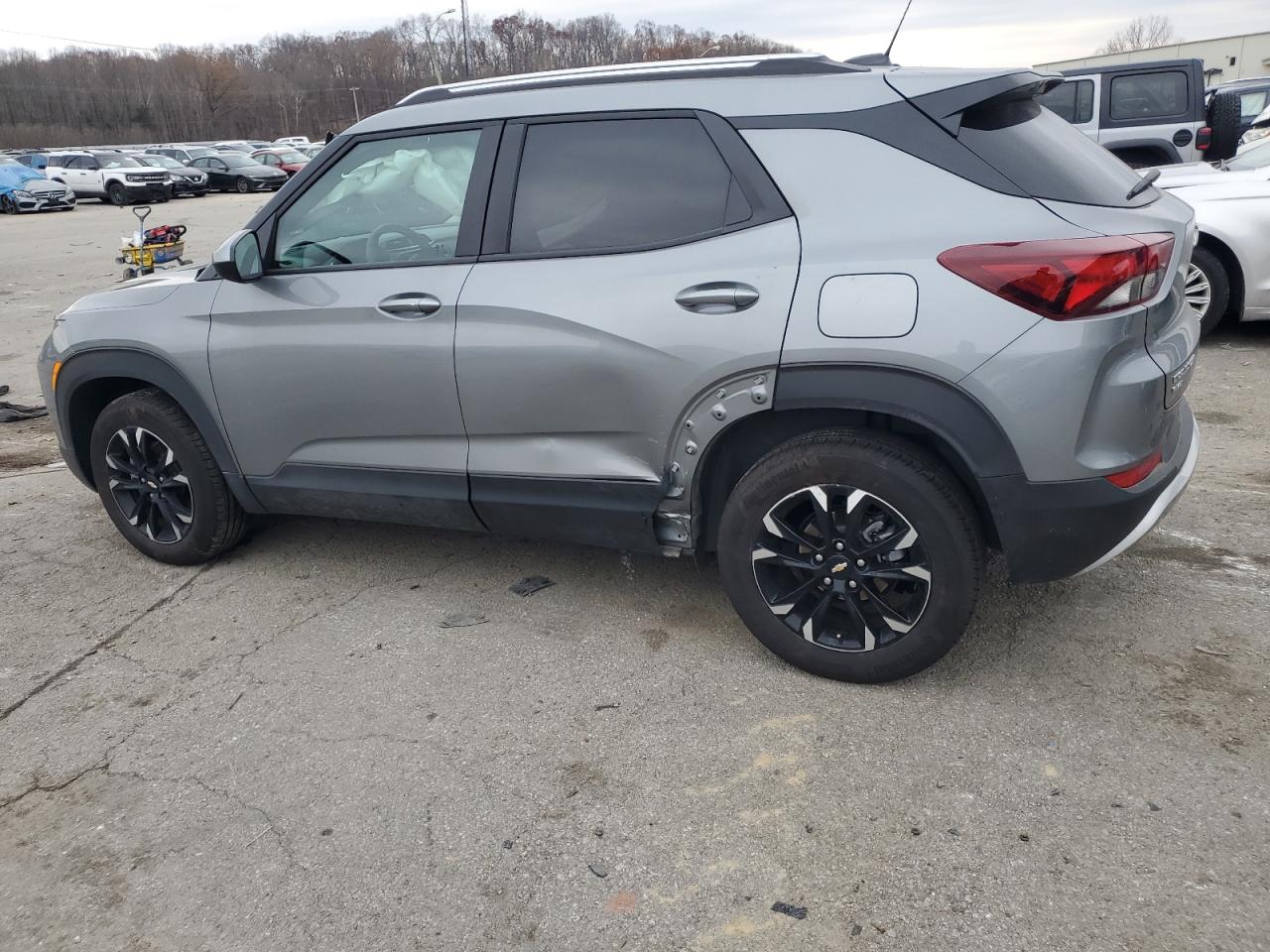 2023 Chevrolet TrailBlazer - Image 2