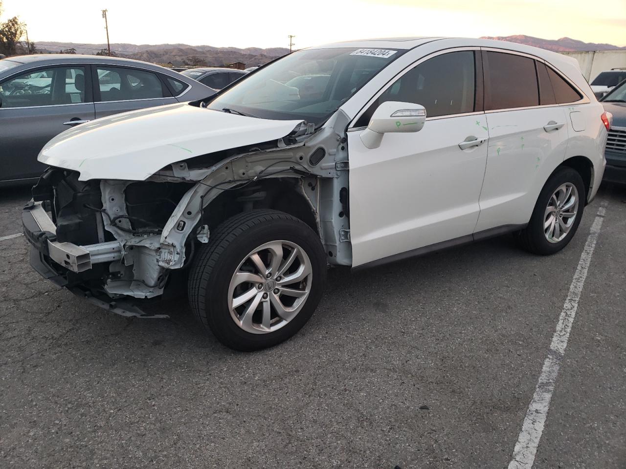 VIN 5J8TB3H30JL008821 2018 ACURA RDX no.1