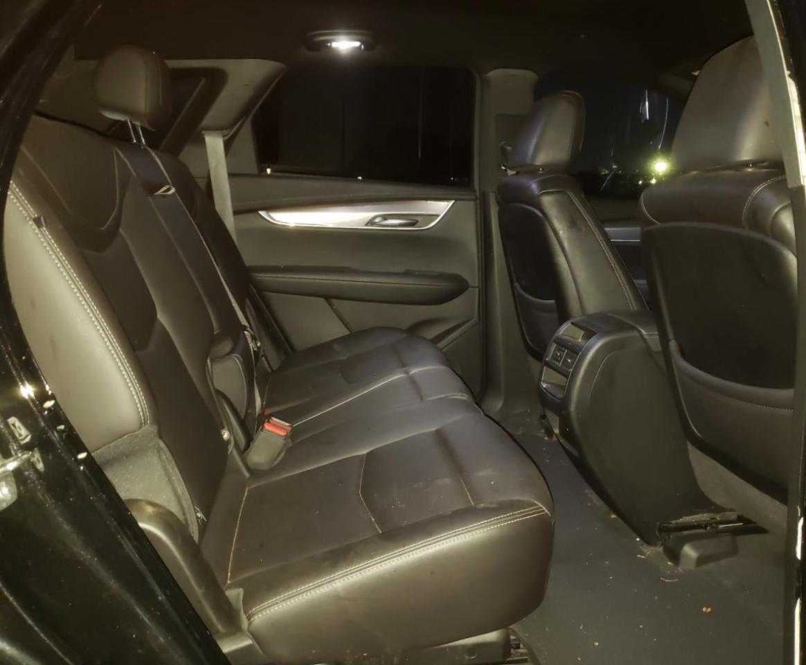 2021 Cadillac XT5 - Image 11