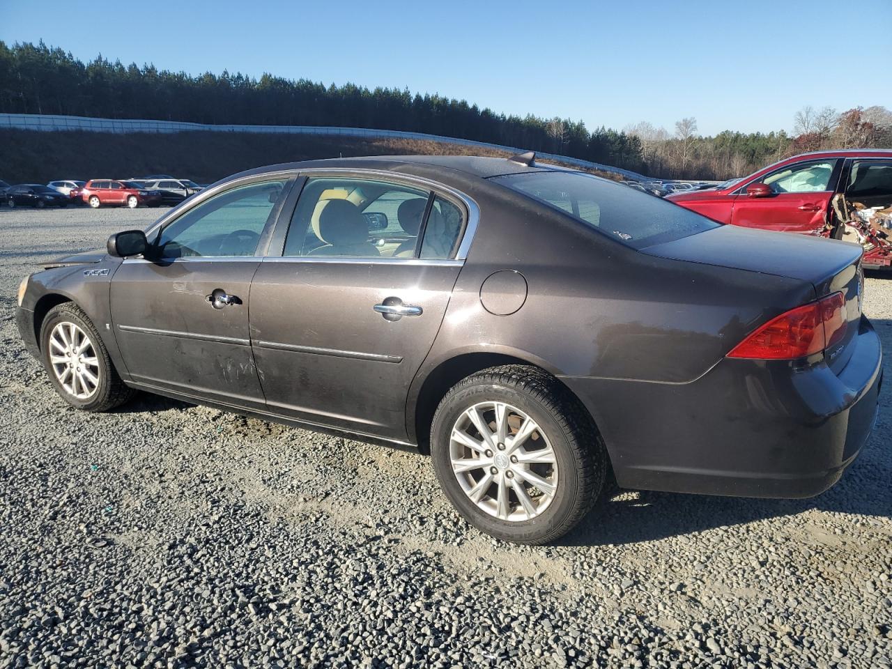 2009 Buick Lucerne - Image 2