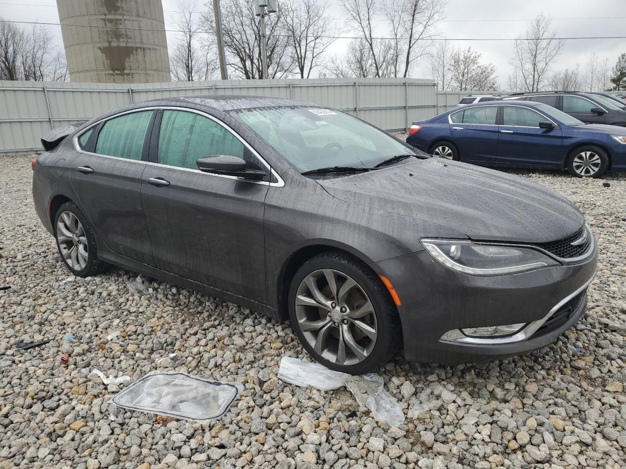 2015 Chrysler 200 - Image 4