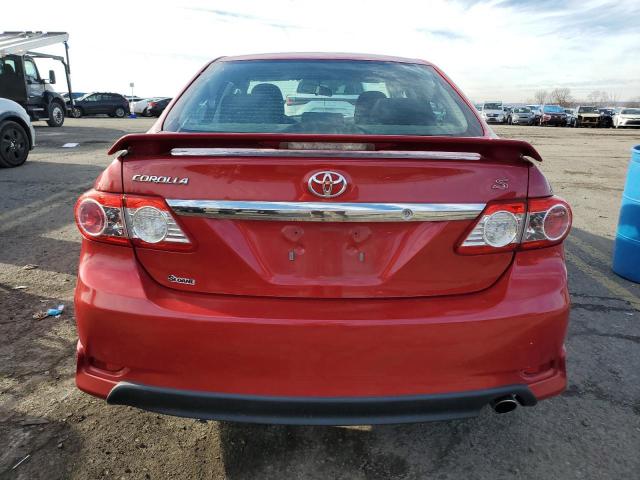  TOYOTA COROLLA 2013 Czerwony