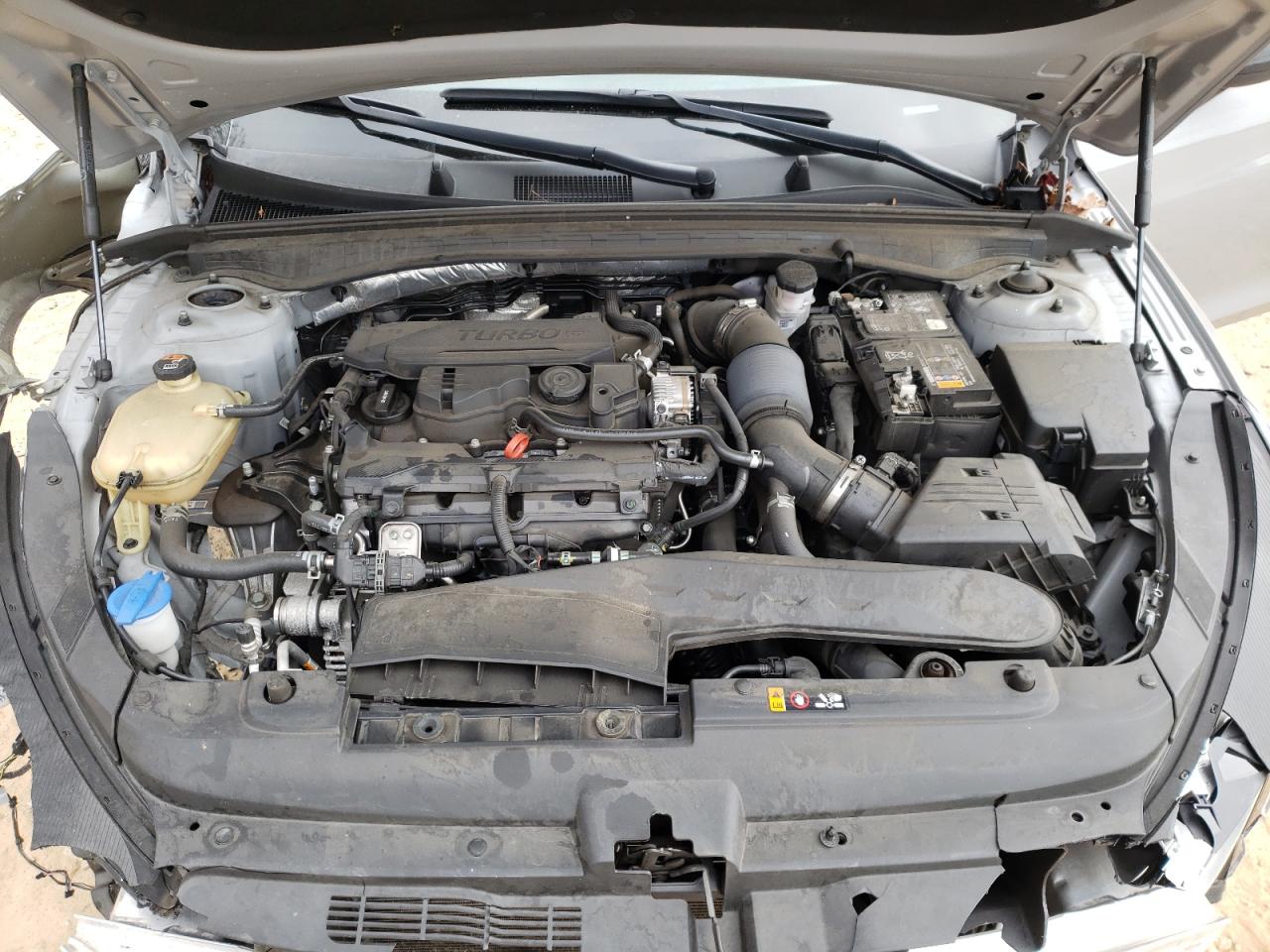 2022 Kia K5 - Image 12