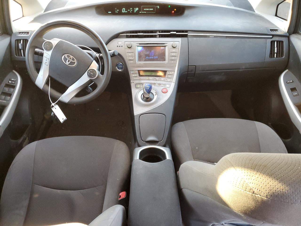 2012 Toyota Prius - Image 8