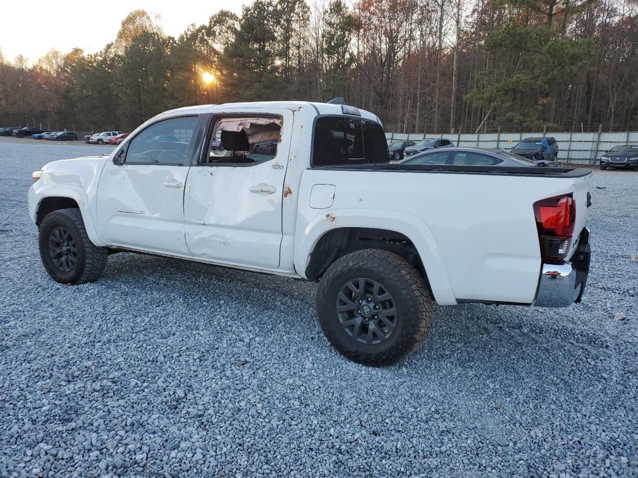 2019 Toyota Tacoma - Image 2