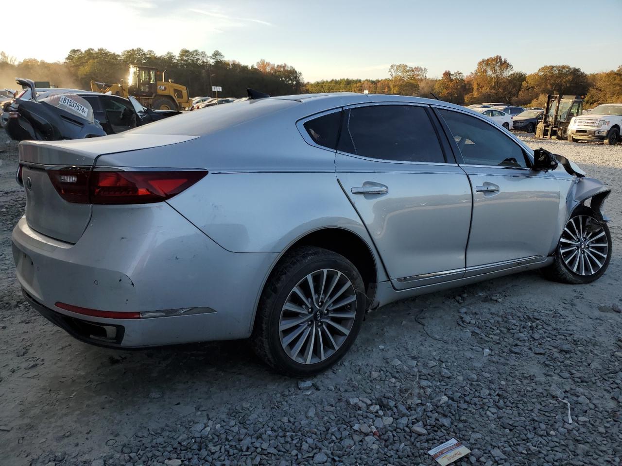 2017 Kia Cadenza - Image 3