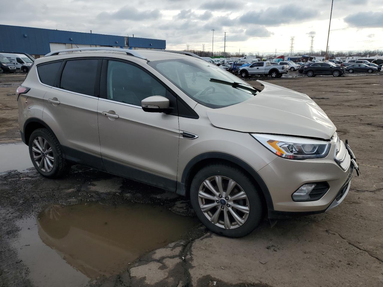 VIN 1FMCU0JD9HUA80269 2017 FORD ESCAPE no.4