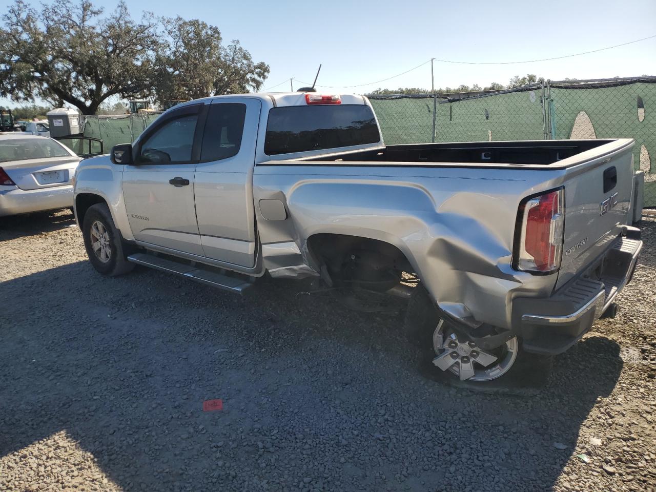 2016 GMC Canyon - Image 2