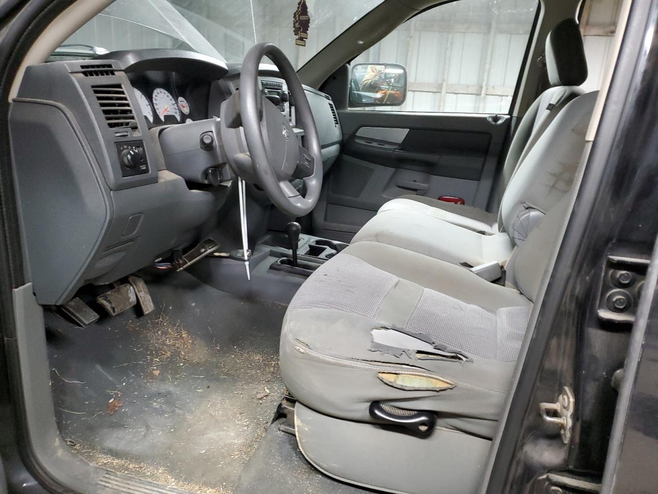 2007 Dodge RAM - Image 7