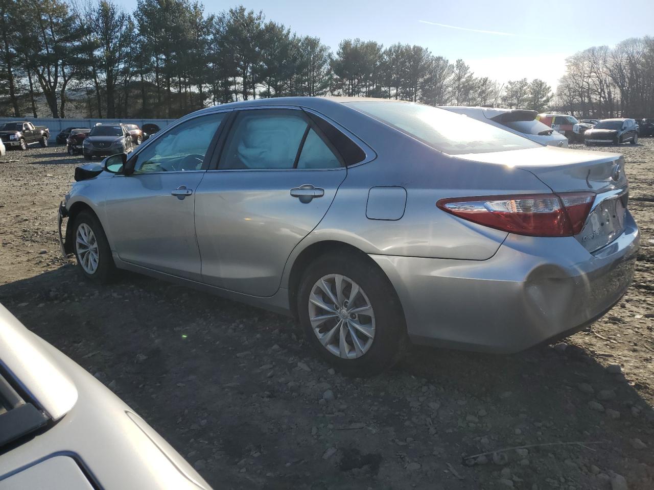 VIN 4T1BF1FKXGU568759 2016 TOYOTA CAMRY no.2