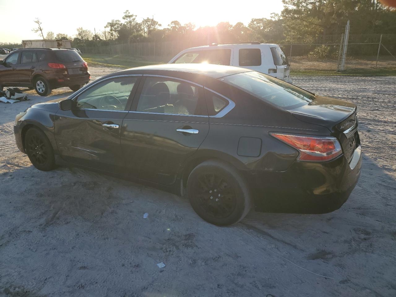 2014 Nissan Altima - Image 2