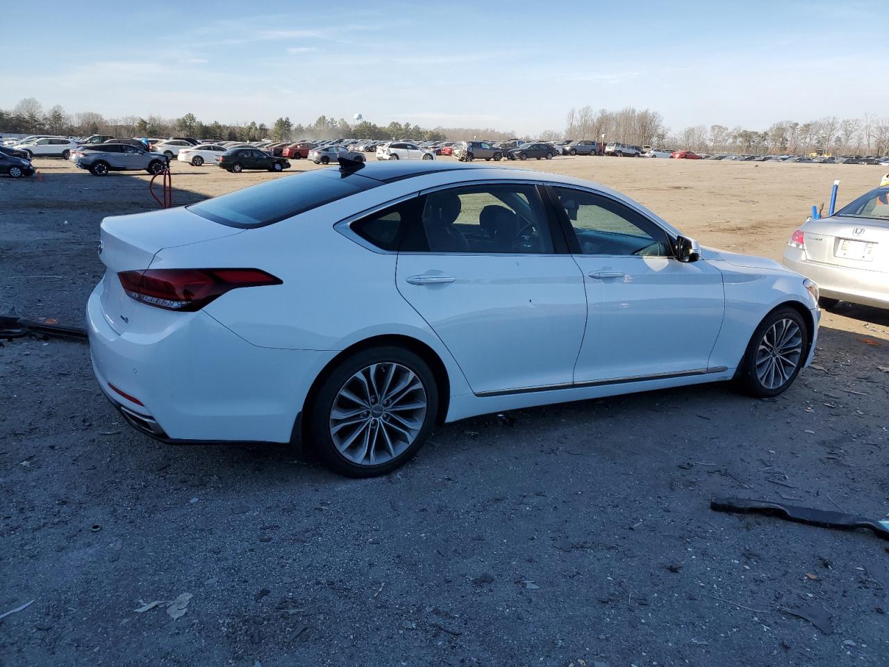 2016 Hyundai Genesis - Image 3