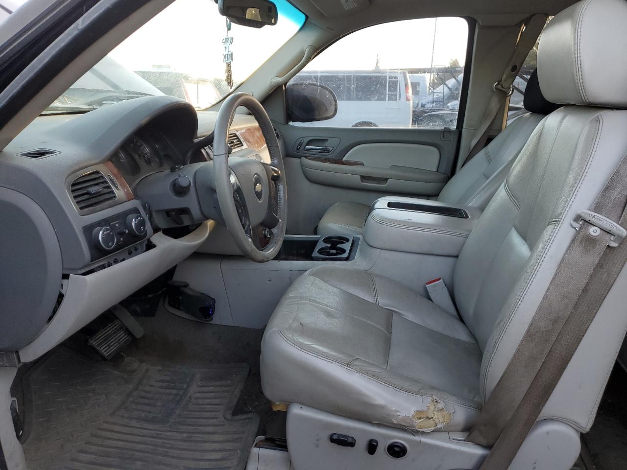 2007 Chevrolet Silverado - Image 7