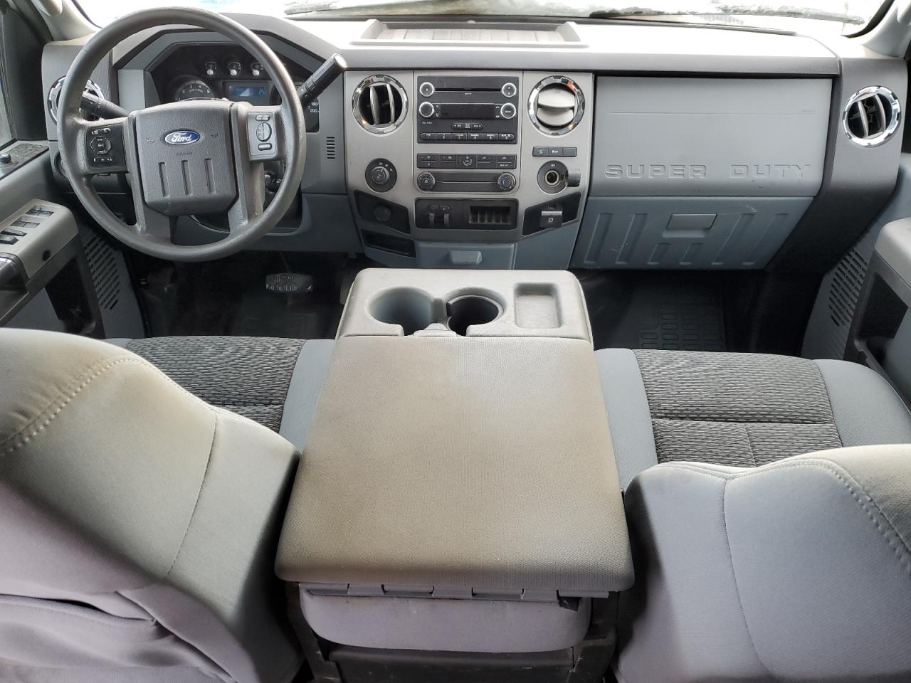 2015 Ford F350 - Image 8