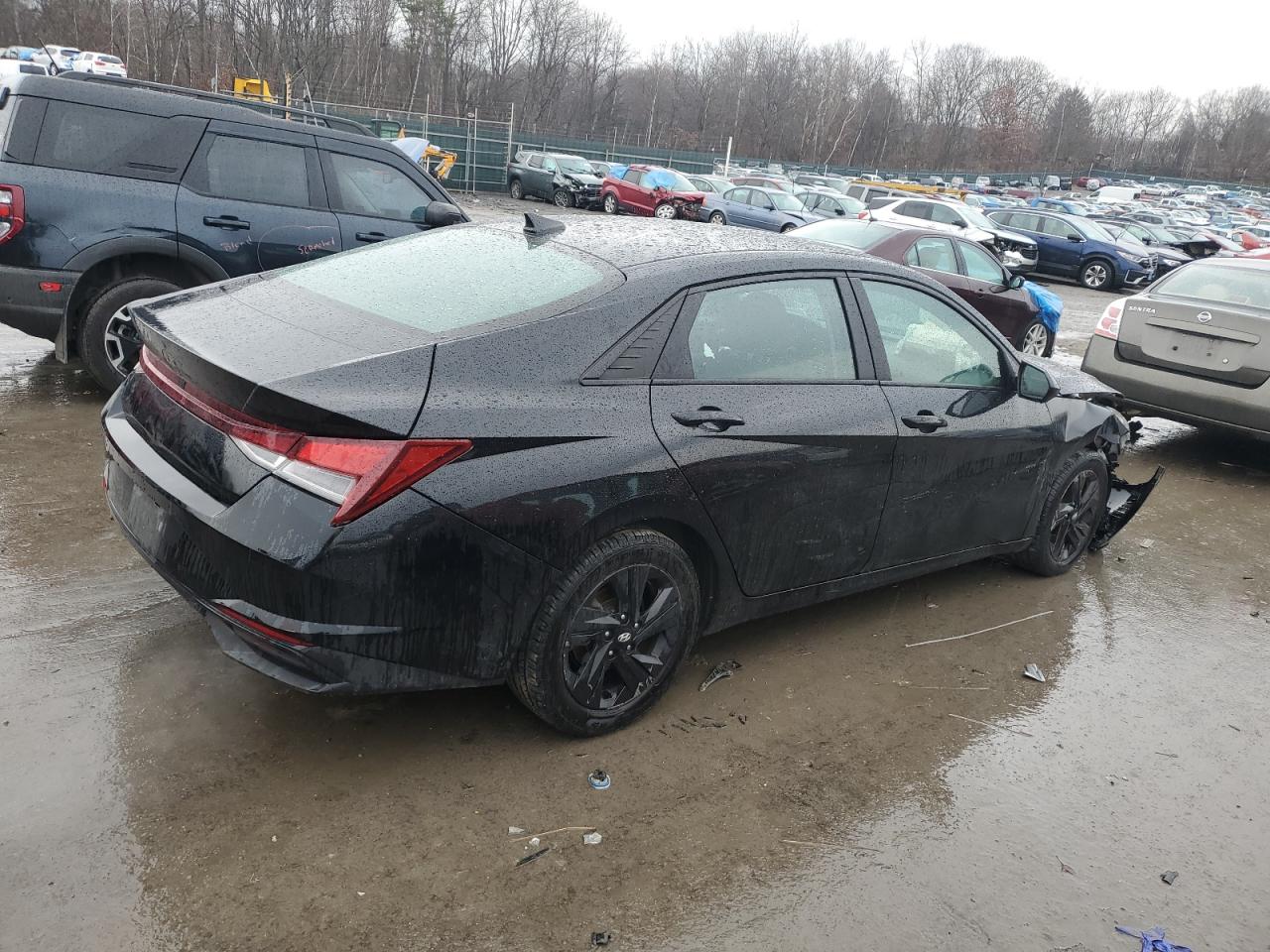 2021 Hyundai Elantra - Image 3