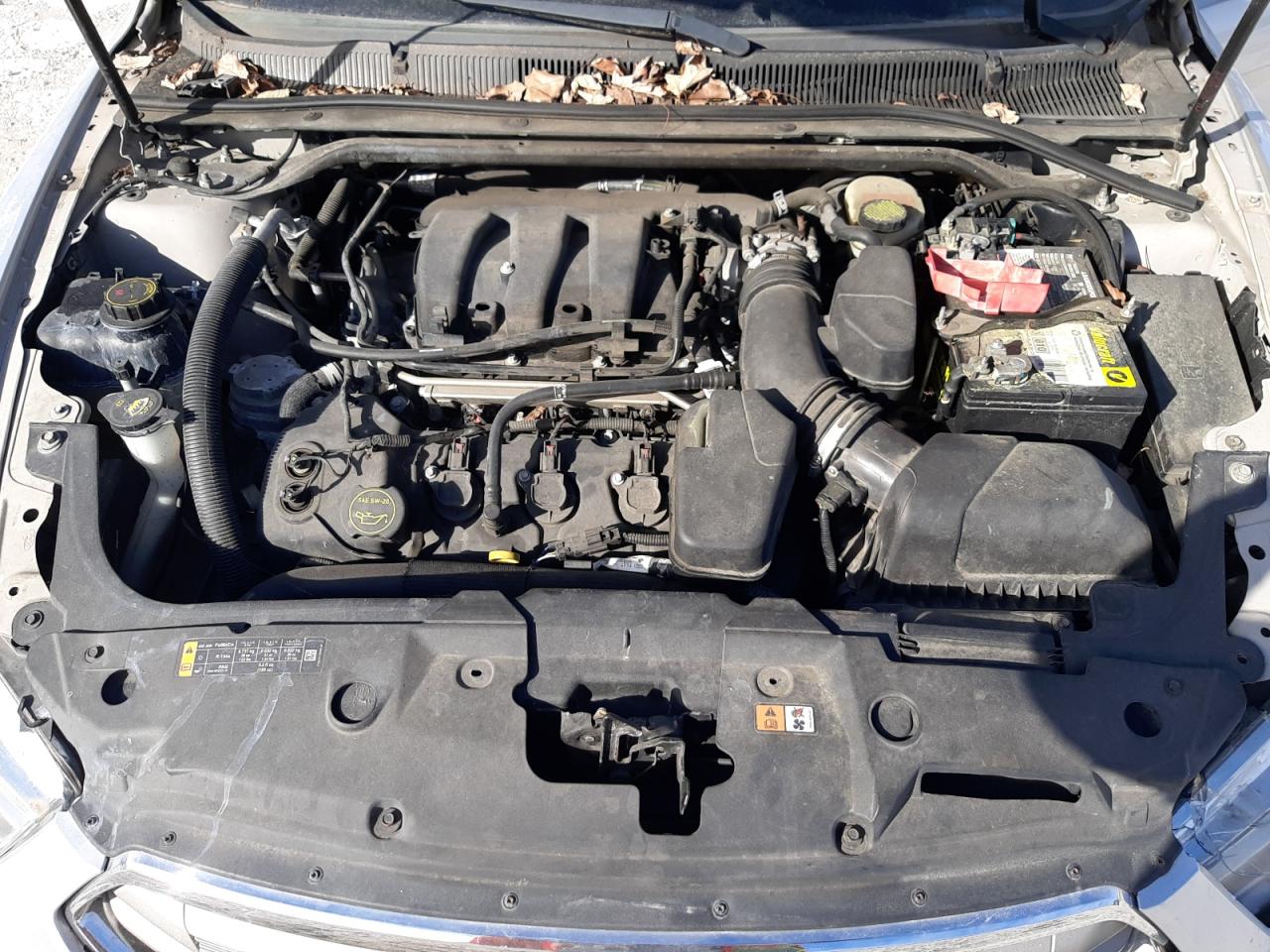 2015 Ford Taurus - Image 12