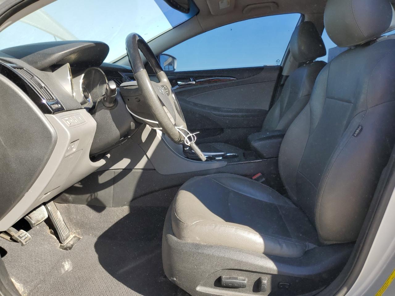 2013 Hyundai Sonata - Image 7