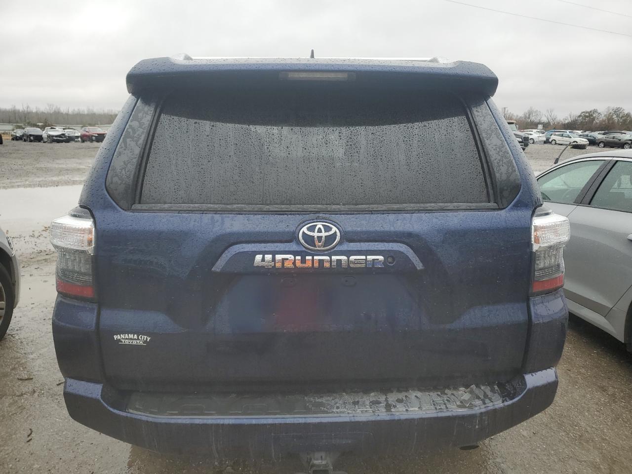 2018 Toyota 4Runner - Image 6