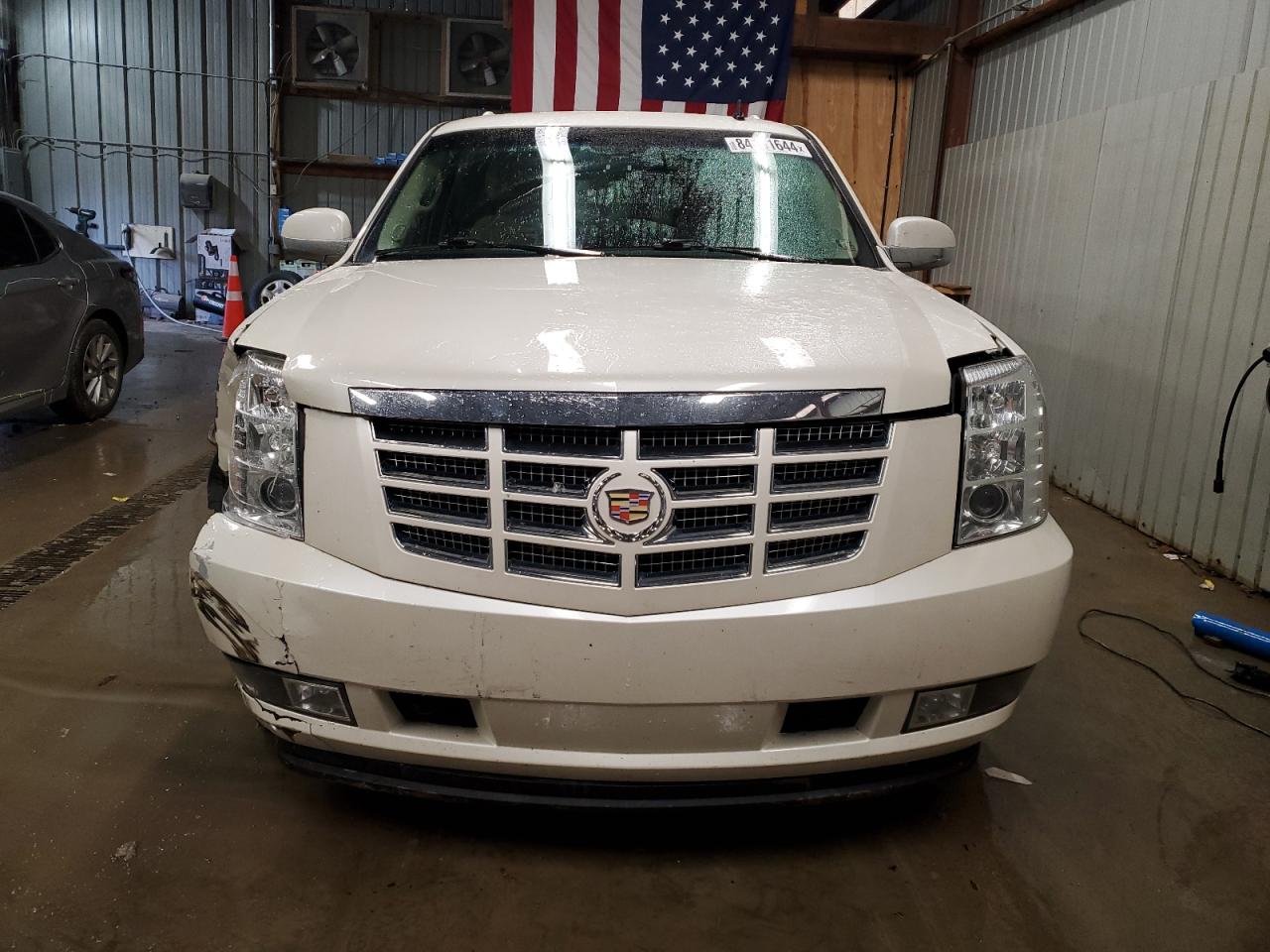 VIN 1GYS4BEFXER222306 2014 CADILLAC ESCALADE no.5