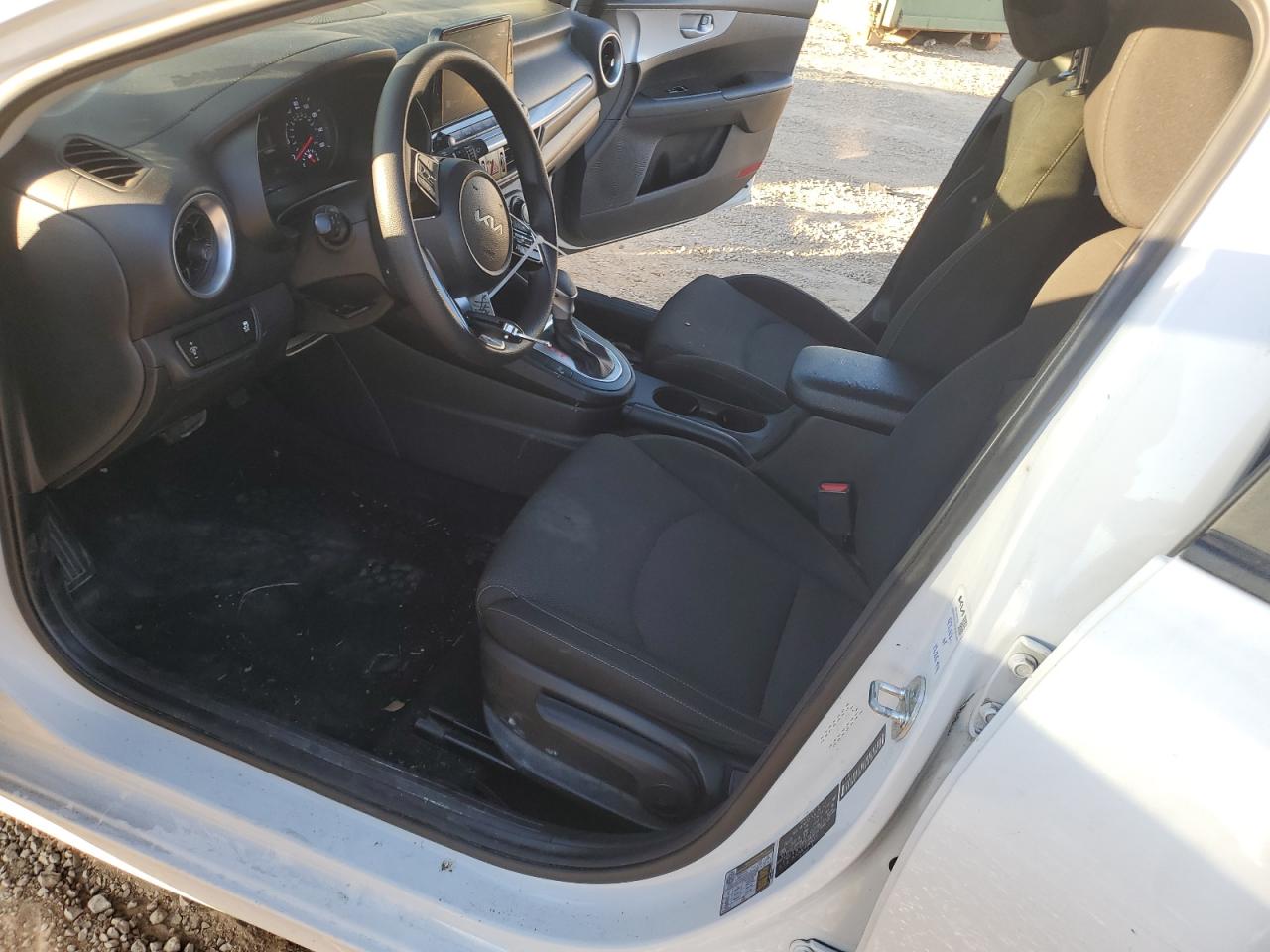 2023 Kia Forte - Image 7
