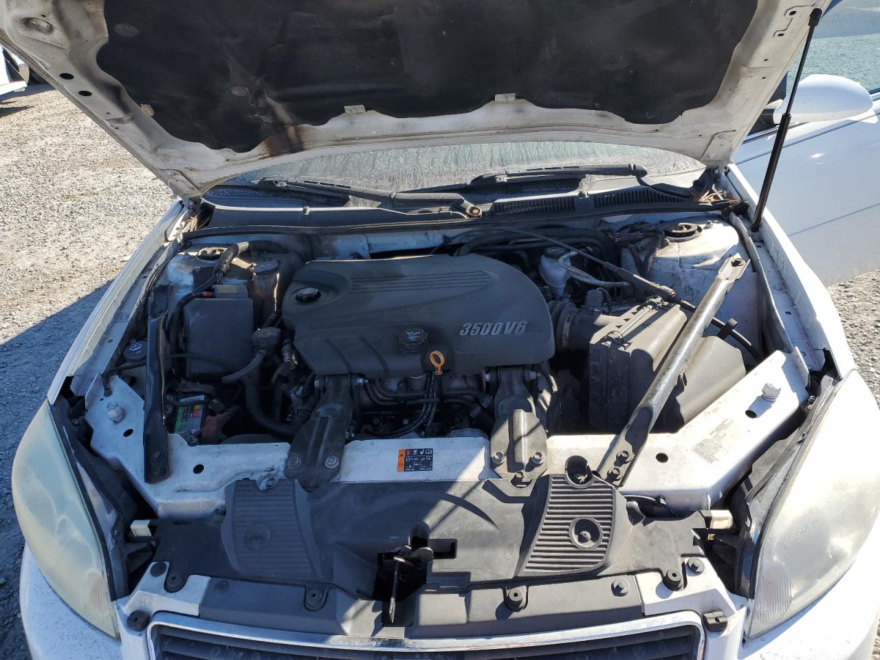 2011 Chevrolet Impala - Image 11