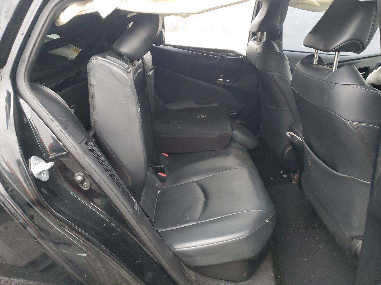 2020 Toyota Prius - Image 10