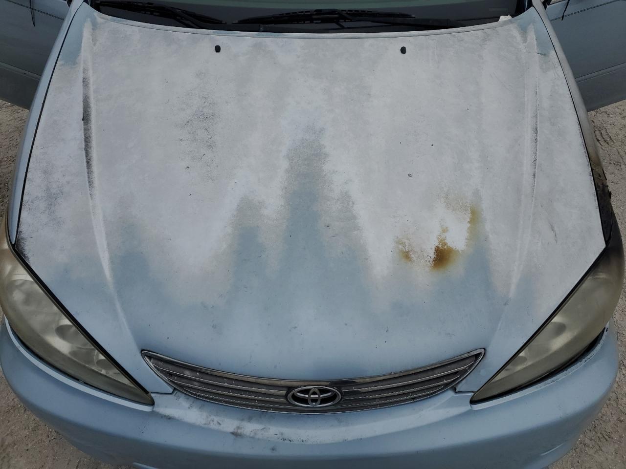2005 Toyota Camry - Image 12