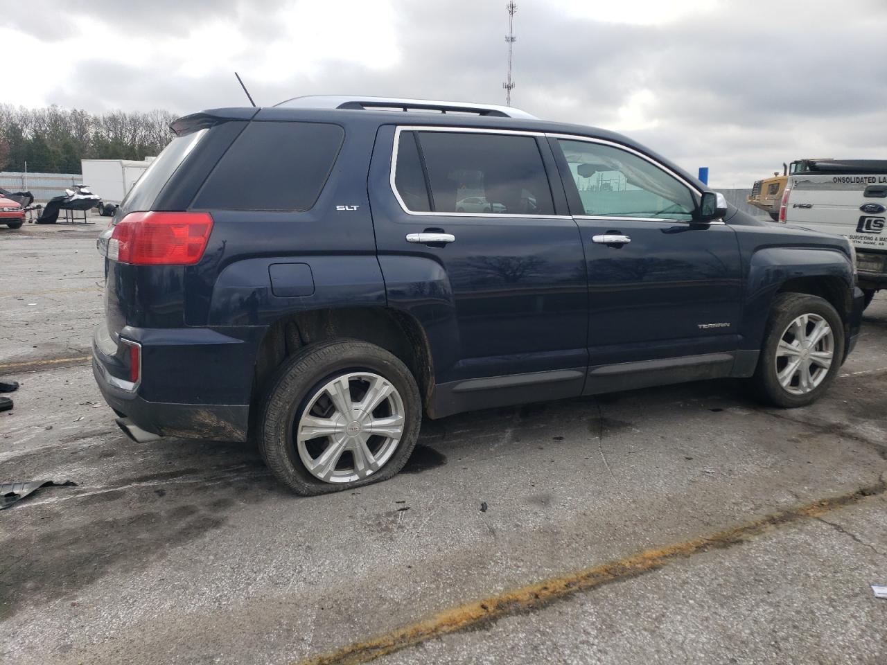 2016 GMC Terrain - Image 3