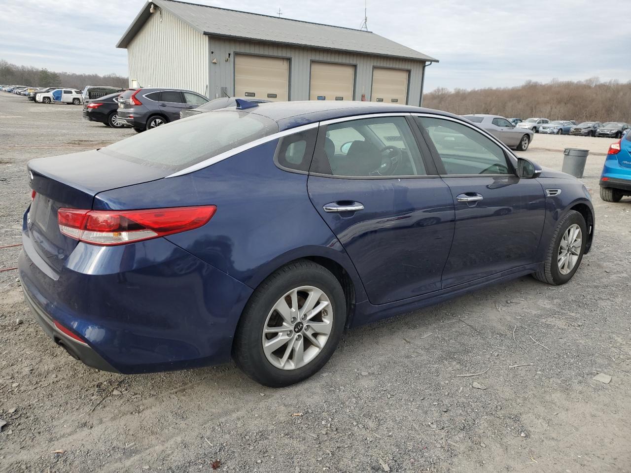 VIN 5XXGT4L32JG194081 2018 KIA OPTIMA no.3