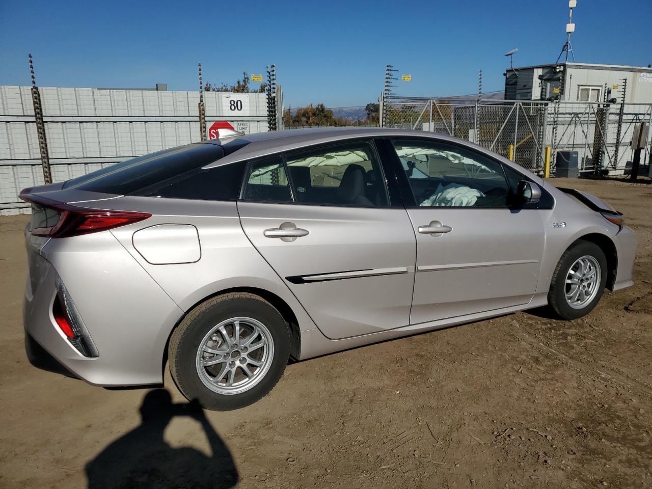 VIN JTDKARFP0J3077448 2018 TOYOTA PRIUS no.3