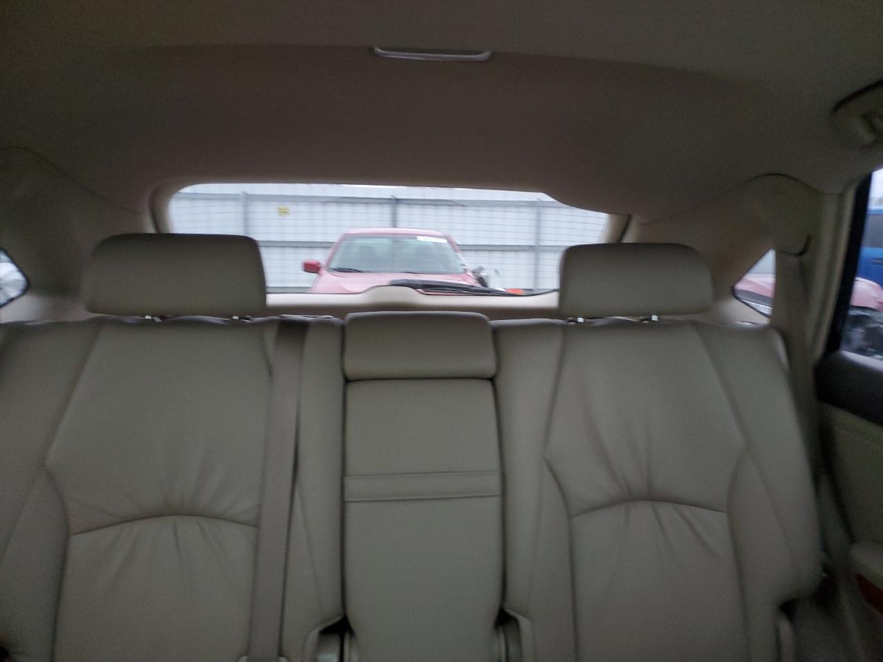 2005 Lexus RX - Image 10