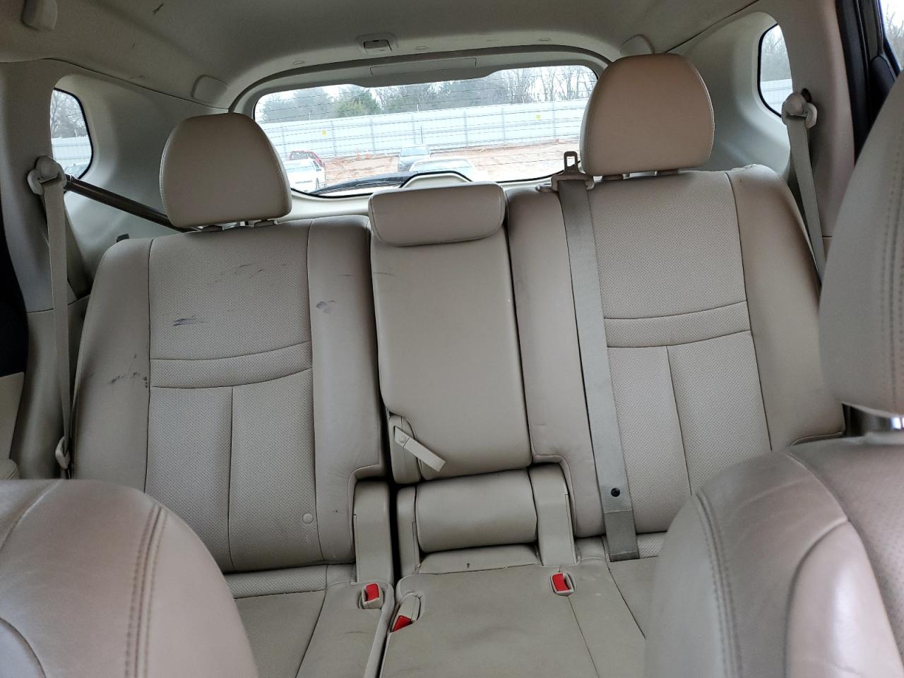 2014 Nissan Rogue - Image 10