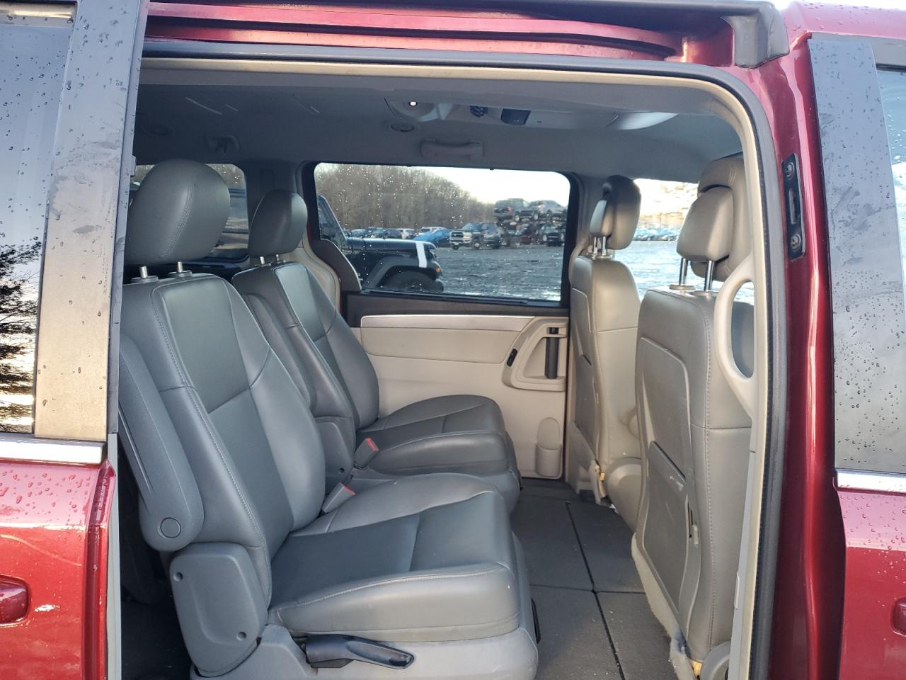 2011 Volkswagen Routan Se VIN: 2V4RW3DG0BR670032 Lot: 88789755