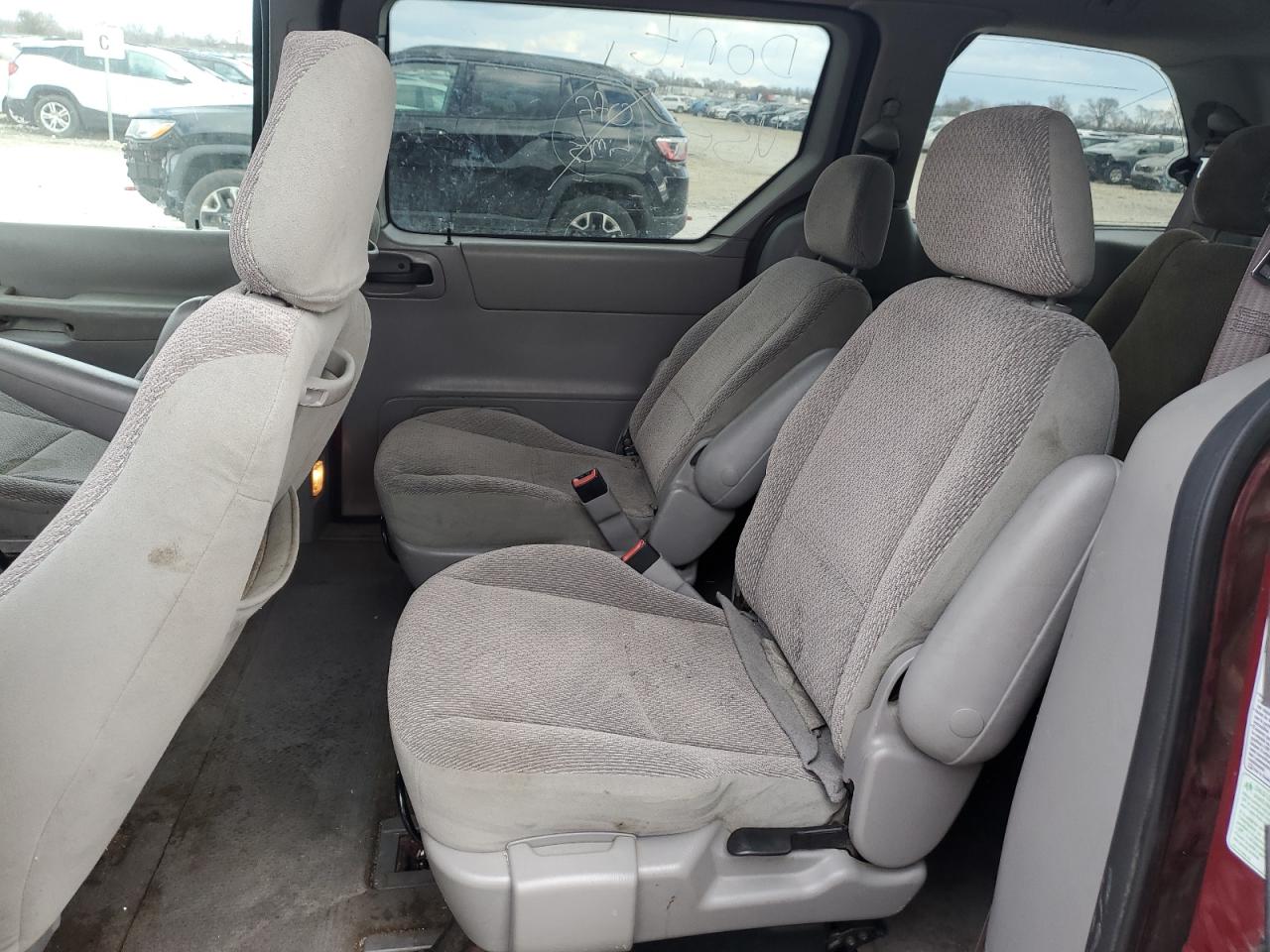 2003 Ford Windstar - Image 11
