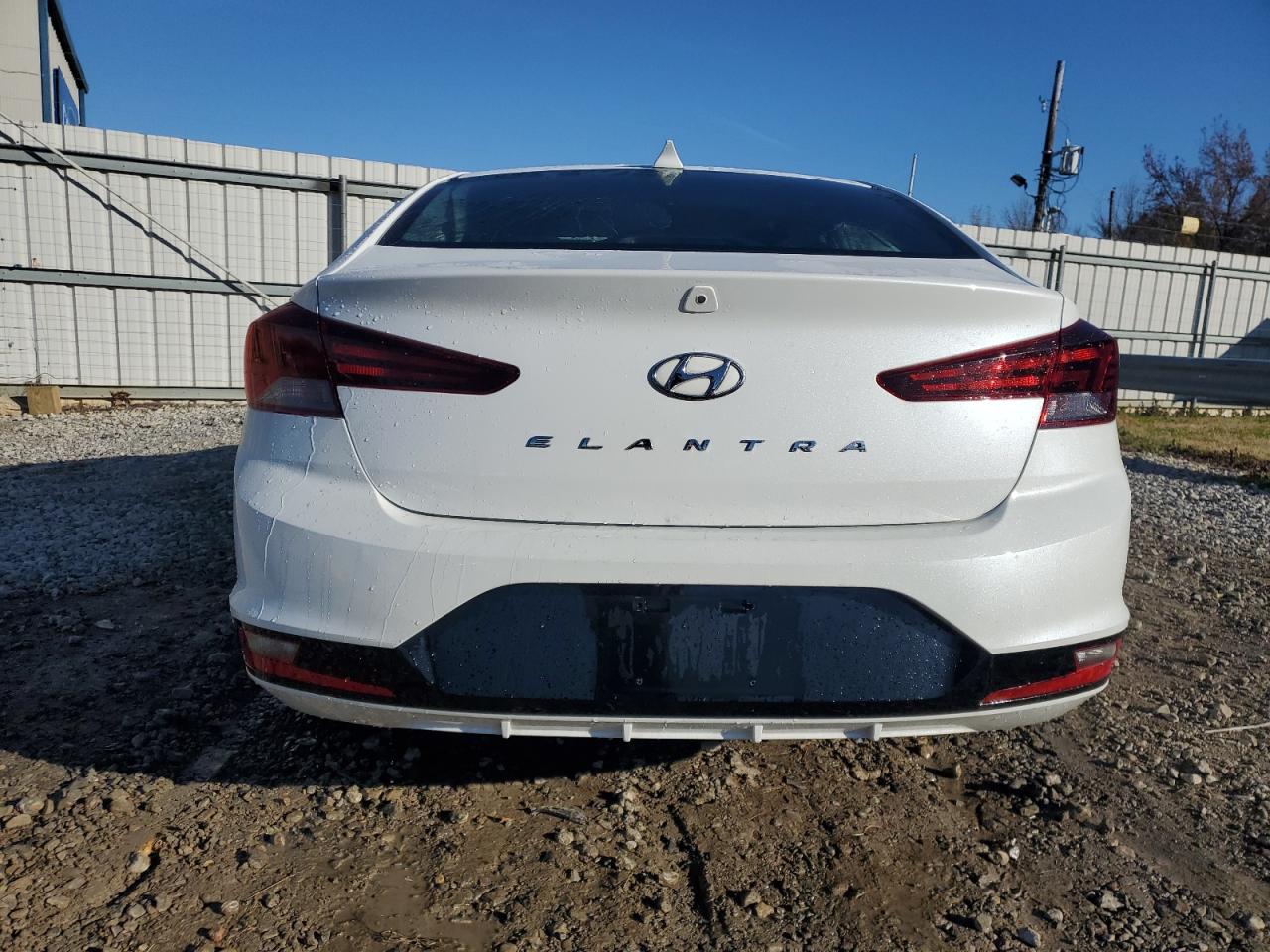 2020 Hyundai Elantra - Image 6