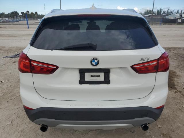  BMW X1 2016 Белы