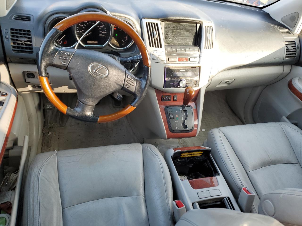 2005 Lexus RX - Image 8