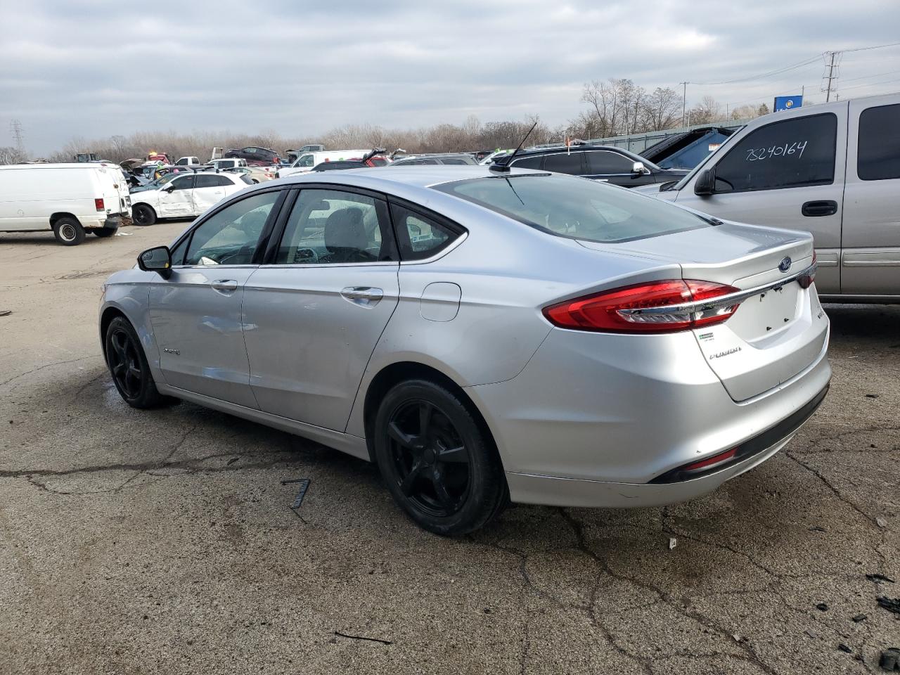 VIN 3FA6P0LU9JR242488 2018 FORD FUSION no.2