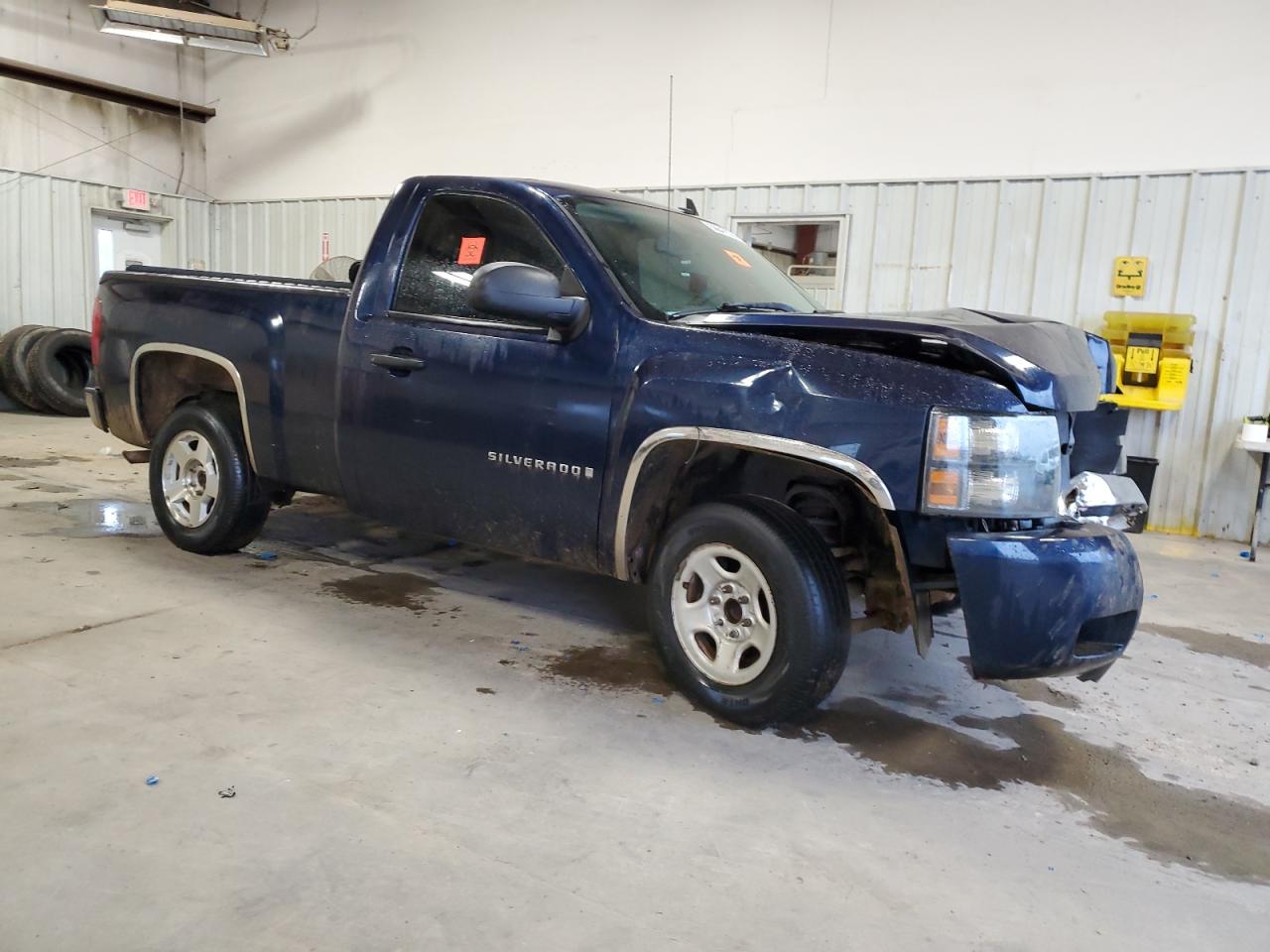 2009 Chevrolet Silverado - Image 4