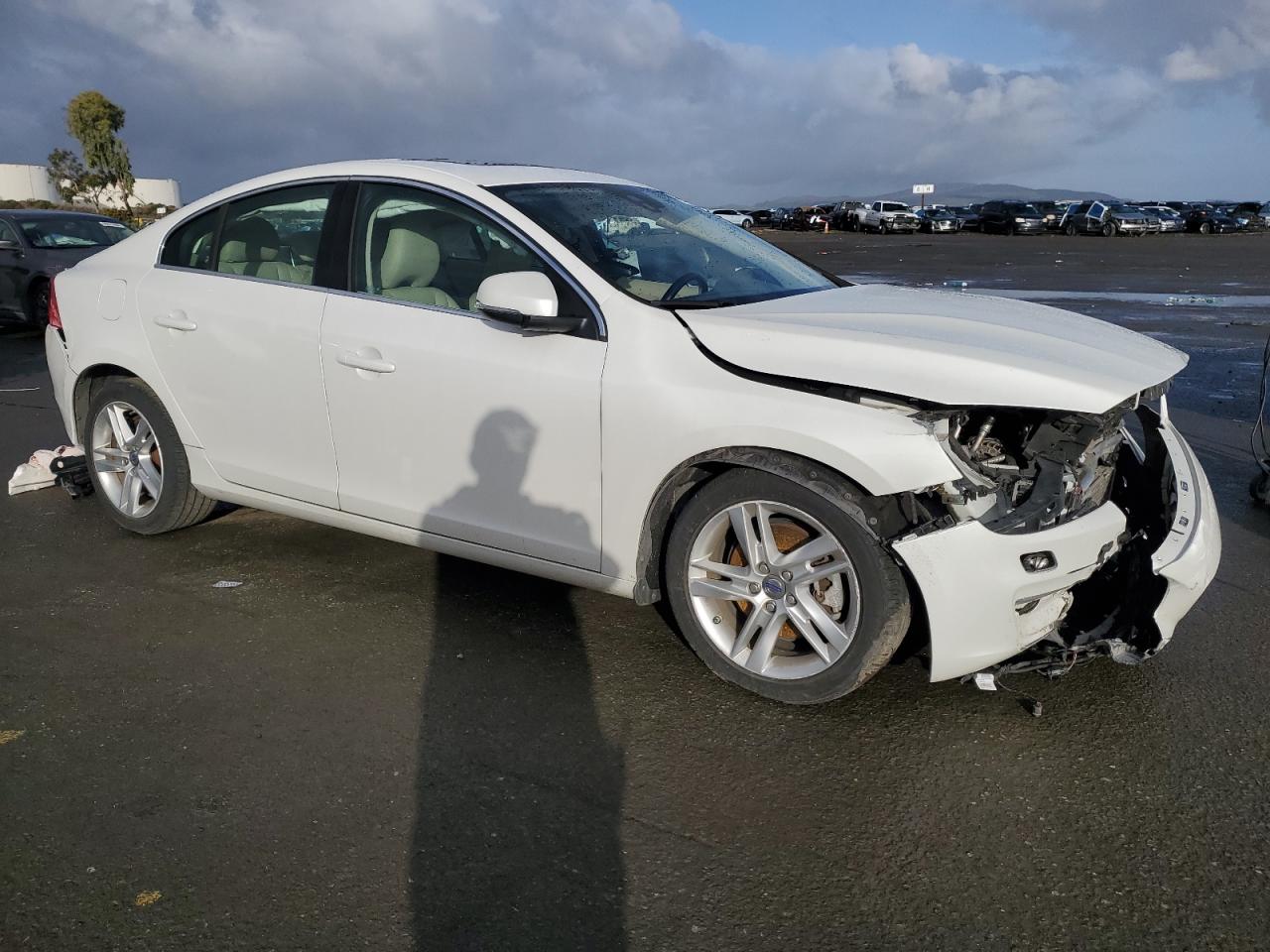 VIN YV126MFK9F1352689 2015 VOLVO S60 no.4