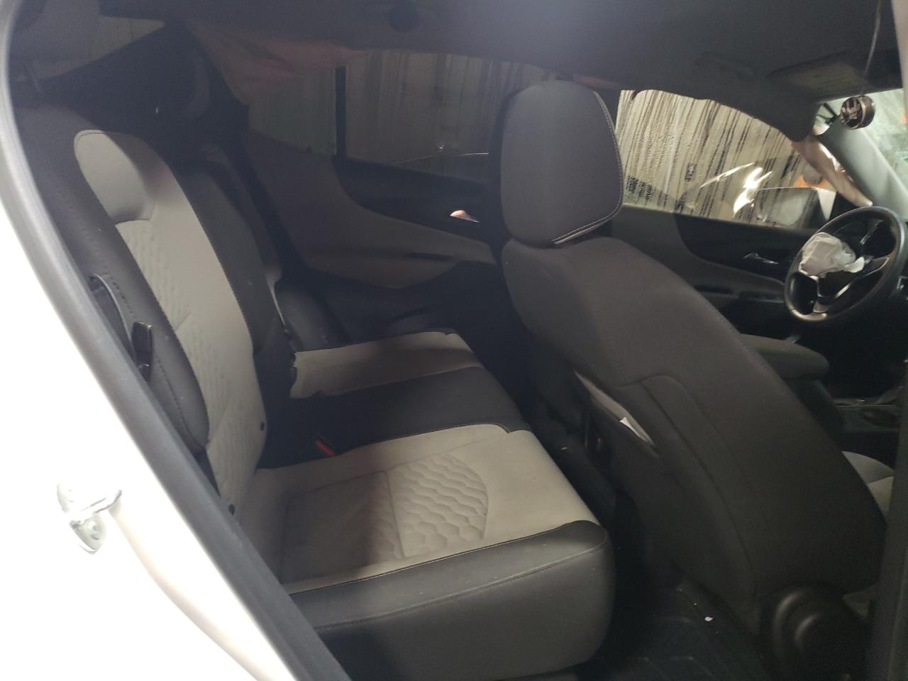 2018 Chevrolet Equinox - Image 10