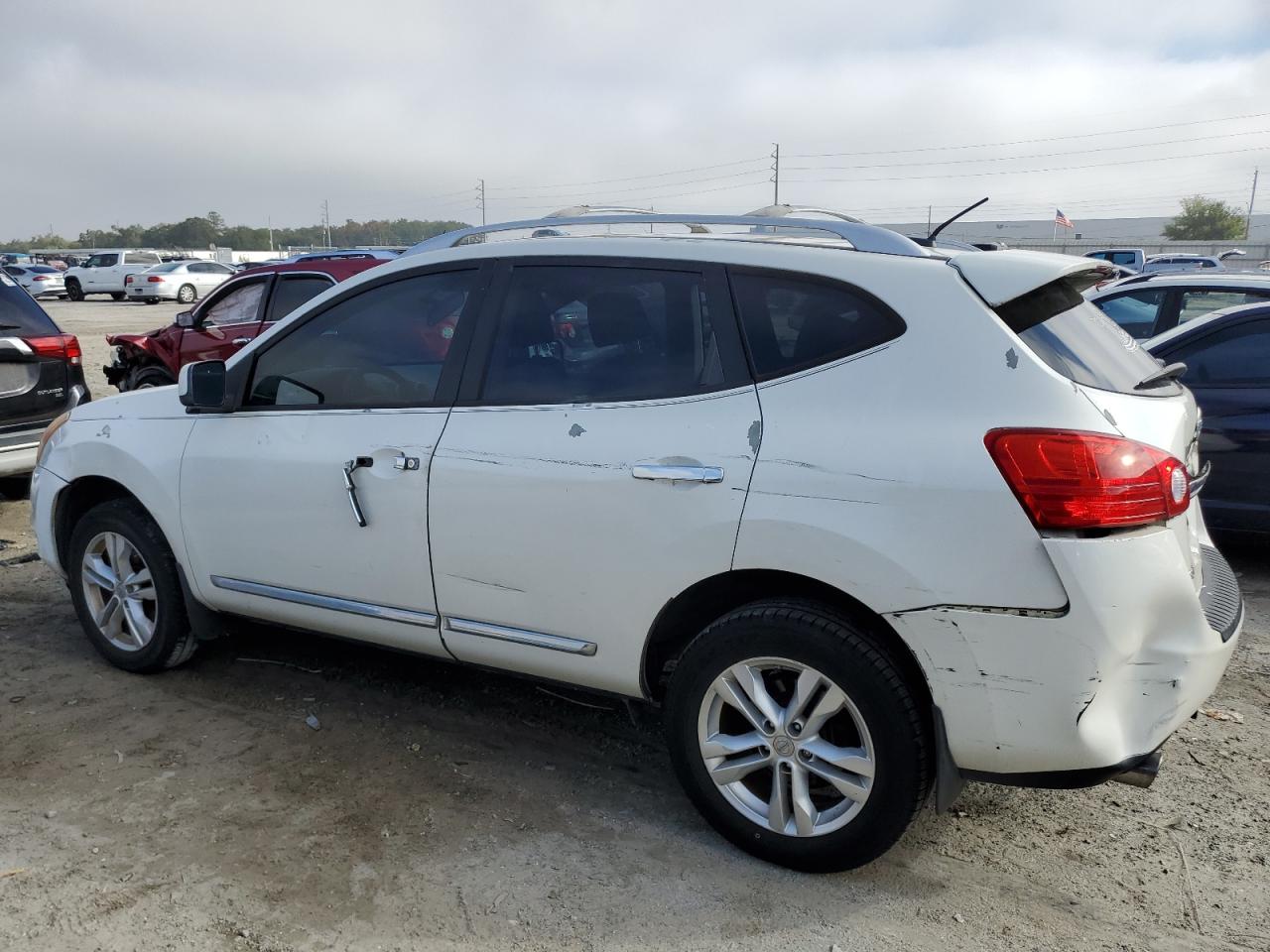 2013 Nissan Rogue - Image 2