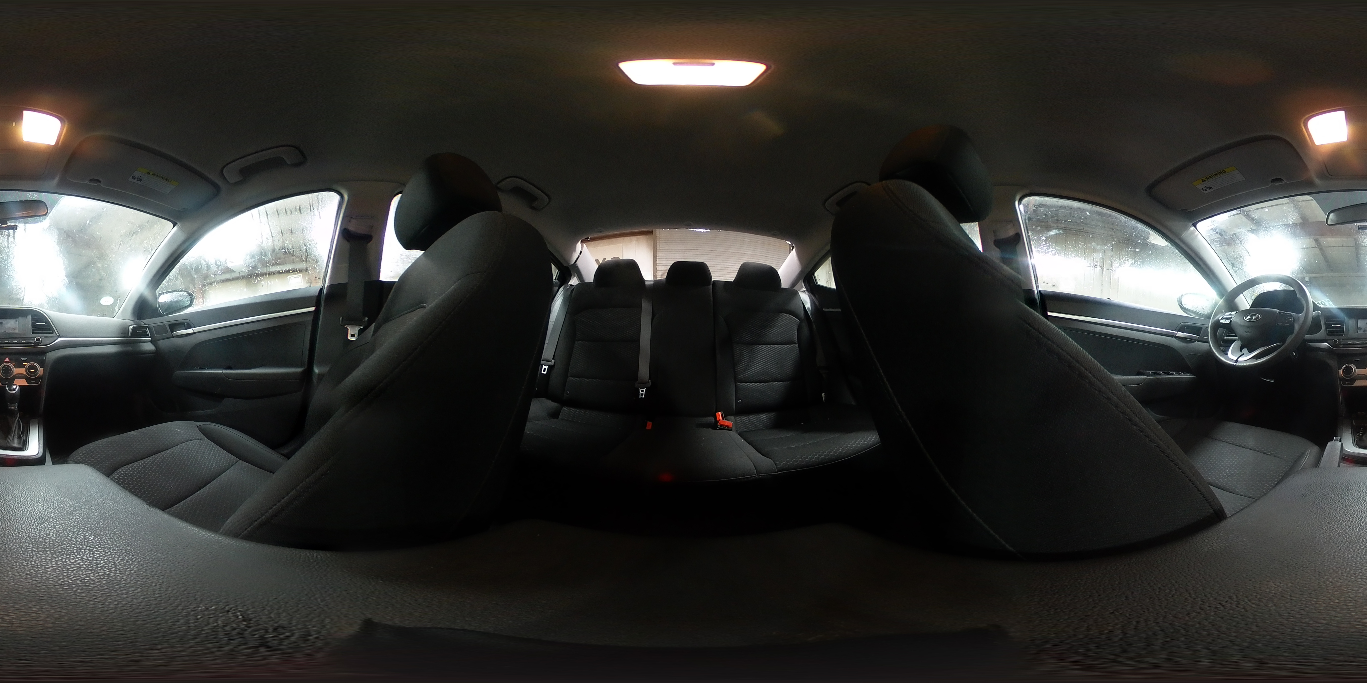 2019 Hyundai Elantra - Image 14