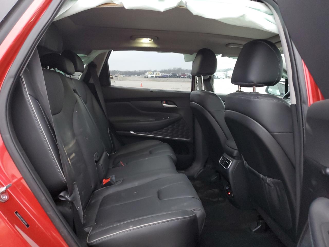2023 Hyundai Santa Fe - Image 11