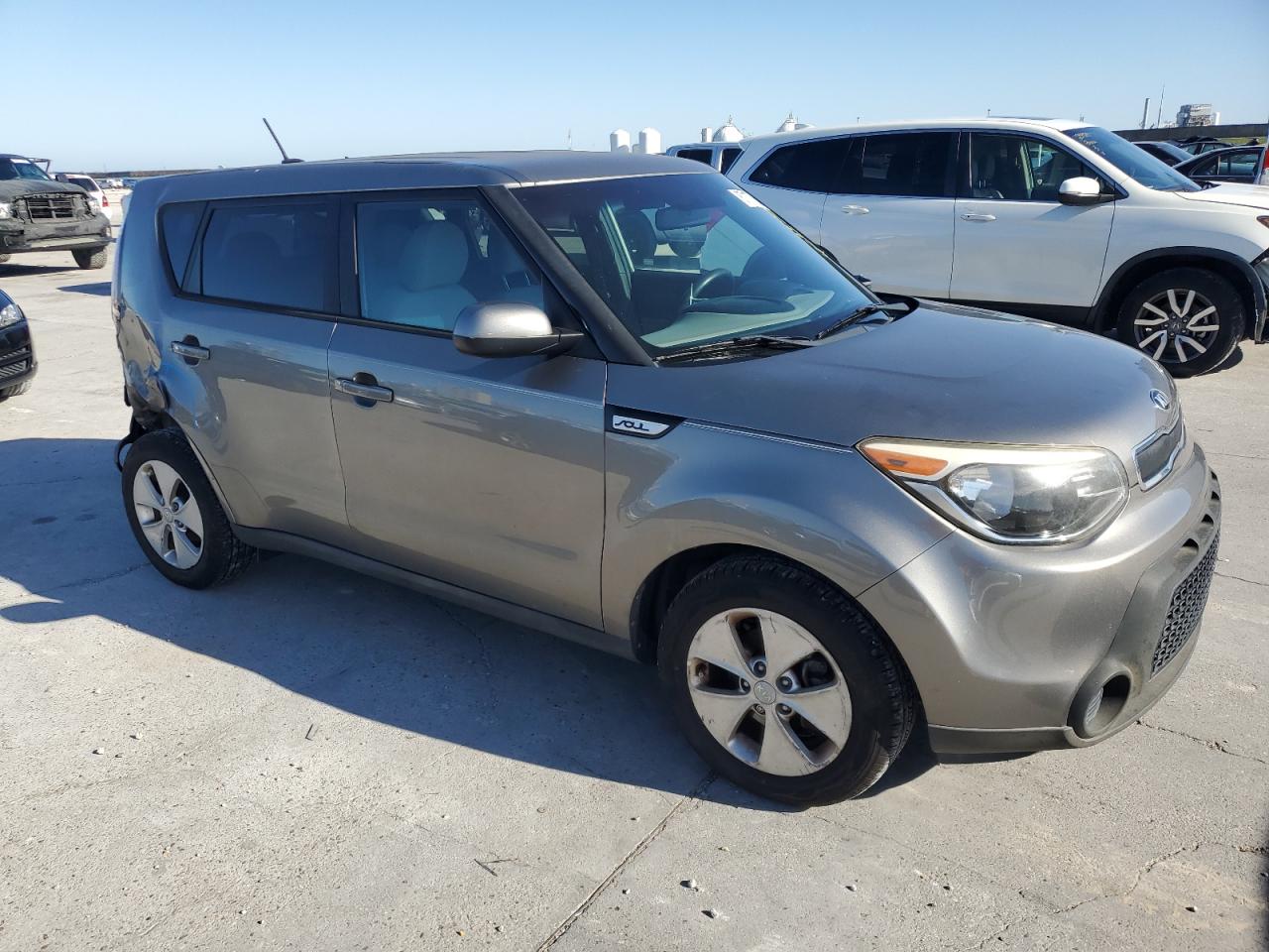 VIN KNDJN2A24G7244690 2016 KIA SOUL no.4