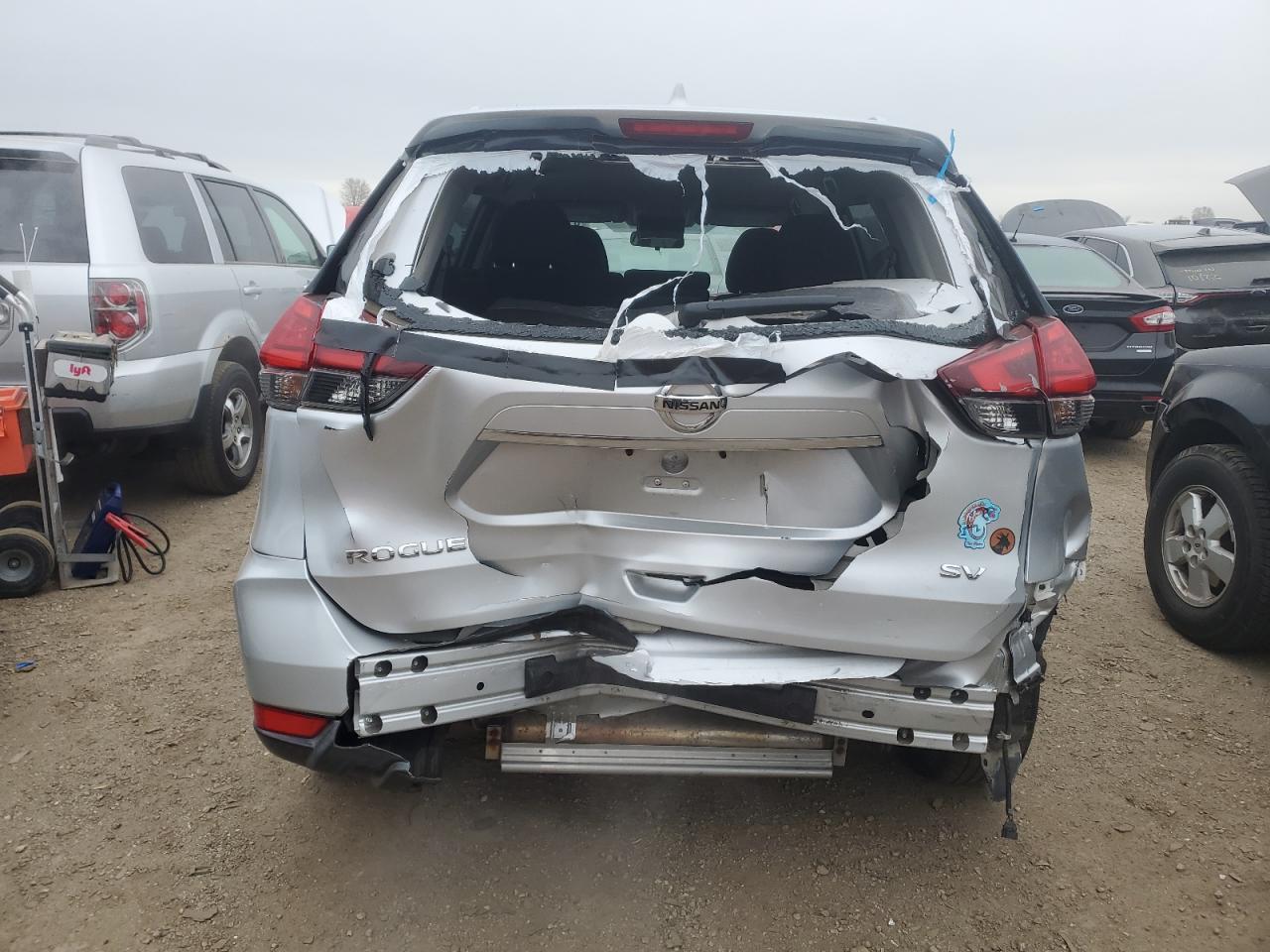 2017 Nissan Rogue - Image 6