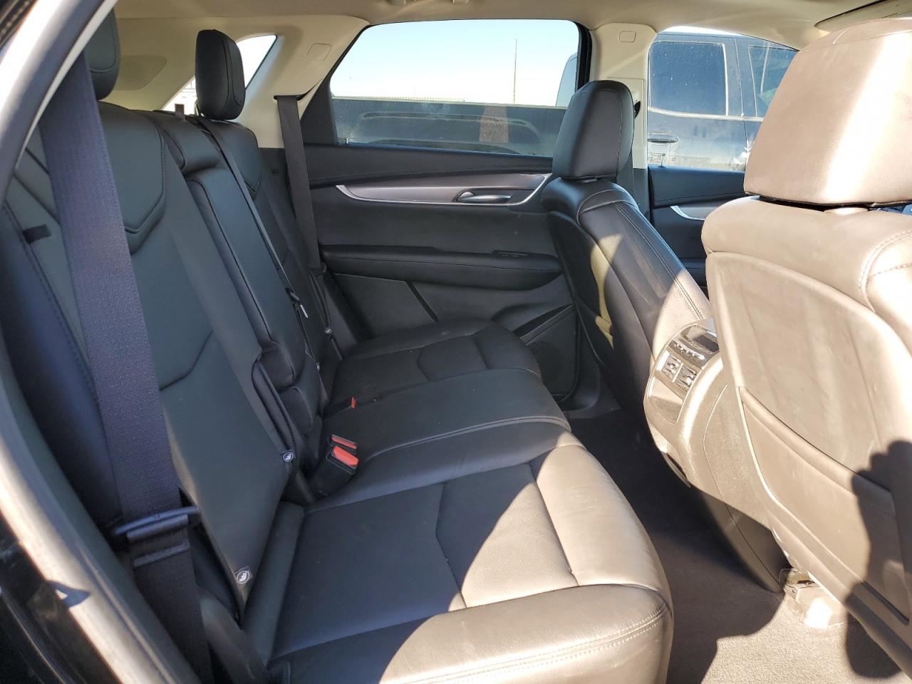 2019 Cadillac XT5 - Image 11