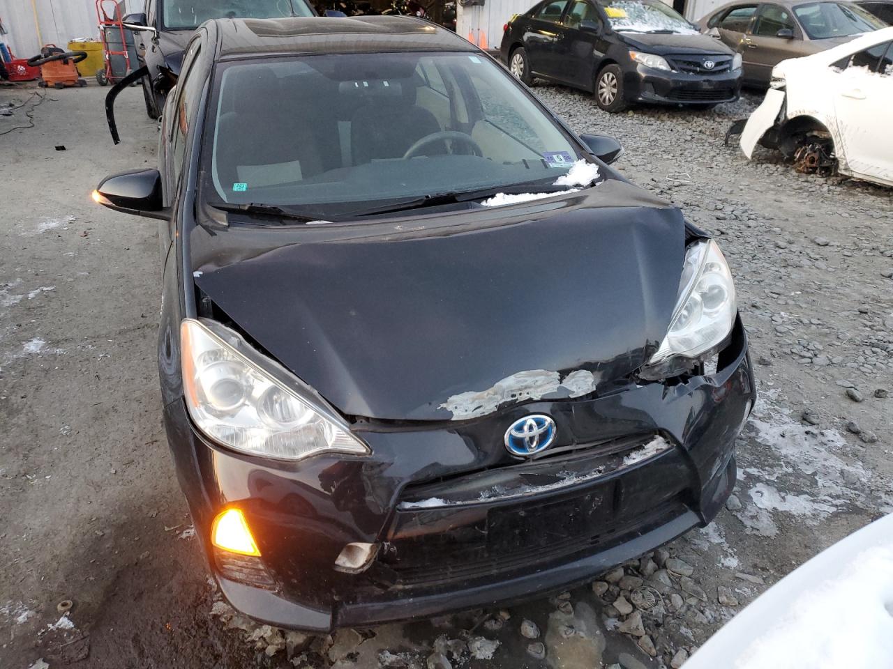 2014 Toyota Prius - Image 5