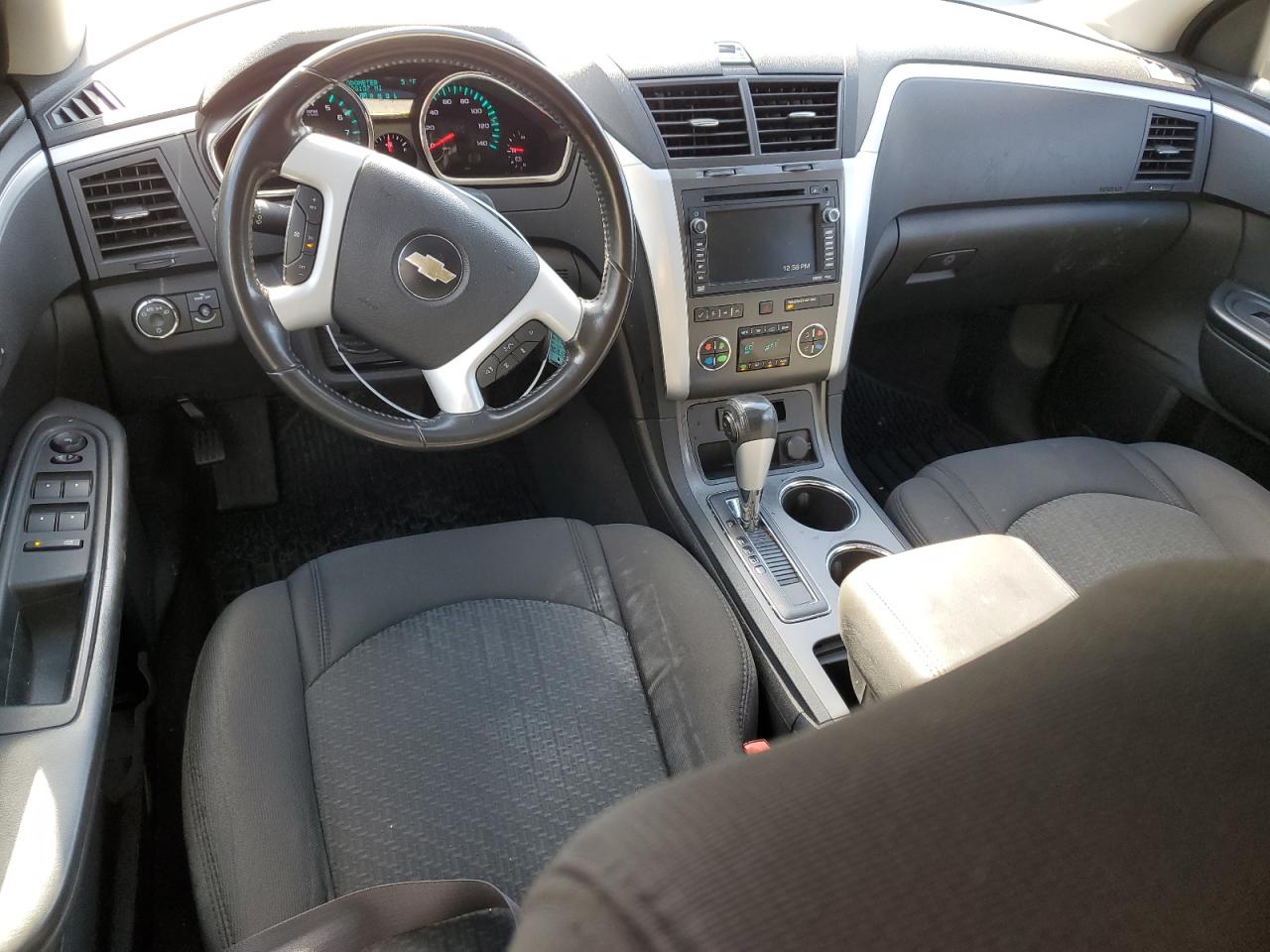 2010 Chevrolet Traverse - Image 8