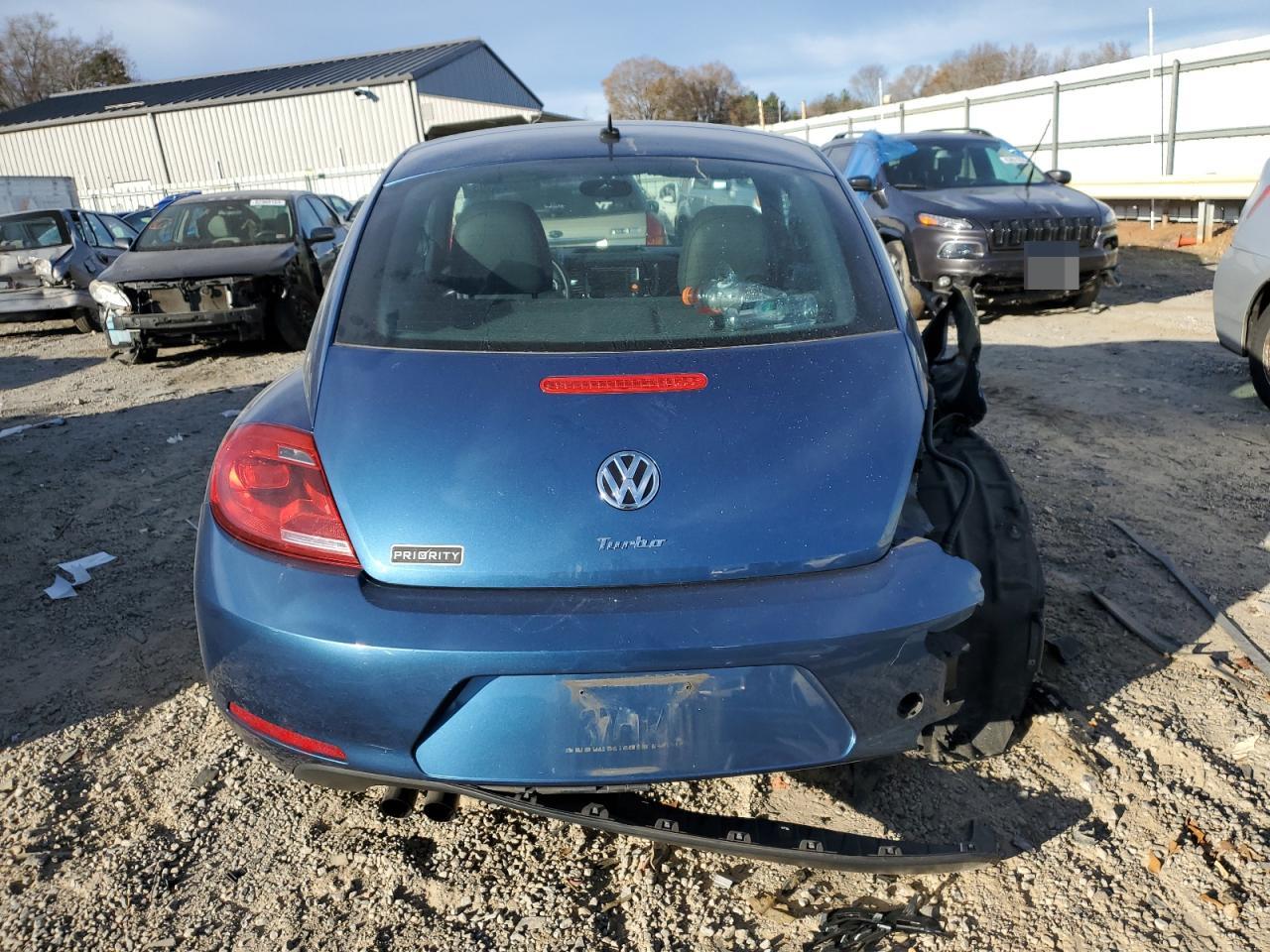 2016 Volkswagen Beetle - Image 6